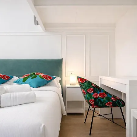 Black Lux 2br In Close To Navigli * 米兰