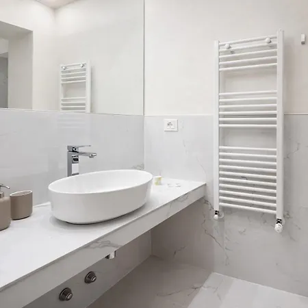 Black Lux 2br In Close To Navigli 公寓 米兰