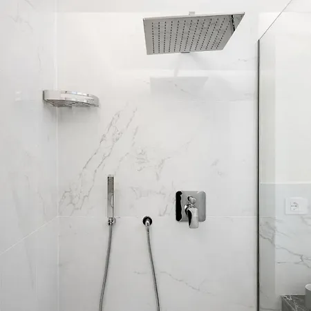 Black Lux 2br In Close To Navigli